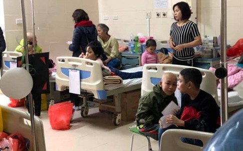 Đoàn Luật sư Hà Nội mang “hơi ấm ngày Tết” đến với trẻ em bị bệnh ung thư