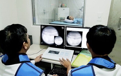 Phòng ngừa sỏi thận, uống bao nhiêu nước là đủ?