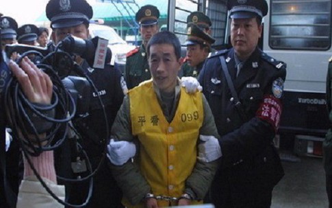 Sở thích sưu tầm thắt lưng nạn nhân của kẻ giết người hàng loạt gây ám ảnh Trung Quốc