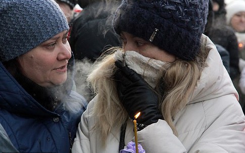 Giữa đêm đón chào năm mới, hơn 20 người đã chết thảm vì sự cố sập chung cư kinh hoàng