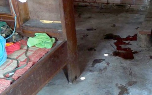 Bé trai 6 tuổi cùng mẹ bị chém tử vong