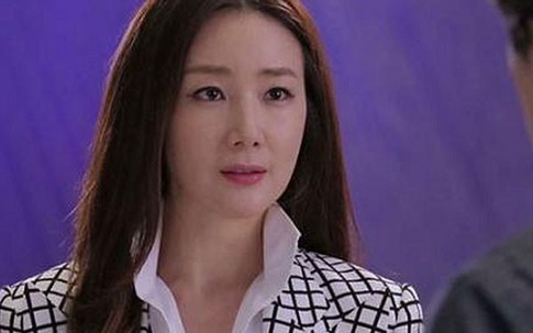 Đi khám thai gặp vợ cũ của chồng trên tay cầm một thứ khiến vợ mới sợ hãi