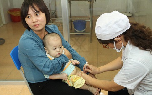 Chuyên gia Bộ Y tế nói về phản ứng của trẻ sau tiêm vắc xin mới ComBE Five