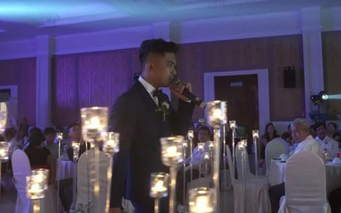 Chú rể 'soái ca' hát tặng ca sĩ MiA trong ngày cưới