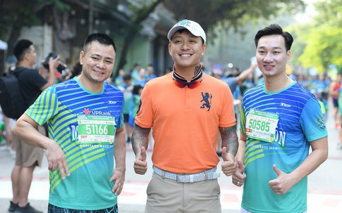 Bị hở van tim nhưng Tuấn Hưng vẫn chạy ủng hộ trẻ em