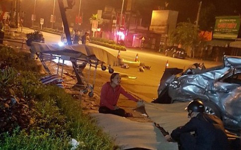 Nghệ An: Kinh hoàng xe khách đâm xe con khiến 3 người tử vong