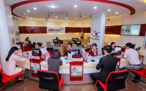 Lợi nhuận Quý III của HDBank tăng 51% so với cùng kỳ, nợ xấu chỉ 1,1%