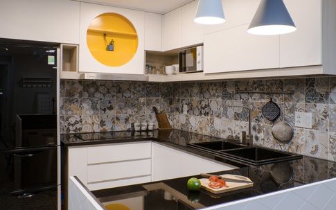 Căn hộ 60m² vừa xinh vừa ấm cúng của mẹ đơn thân ở TP. HCM là niềm mơ ước của bao người, đặc biệt là khu bếp