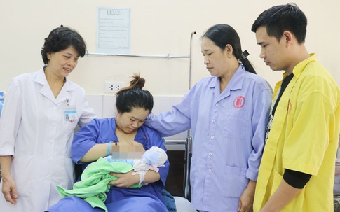 Cứu sống 2 mẹ con sản phụ trước nguy cơ tử vong