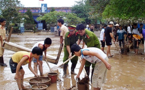 Hướng dẫn xử lý nước và vệ sinh môi trường trong mùa bão lụt