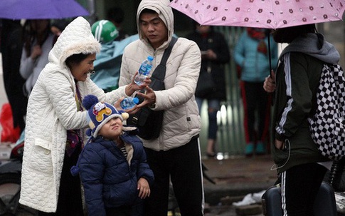 Tết Dương lịch dự báo có mưa rét, cho trẻ đi chơi như thế nào là hợp lý?