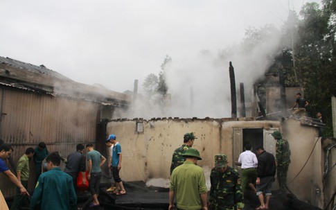 Chính quyền địa phương thông tin về vụ 4 ngôi nhà bị lửa thiêu rụi ở Hà Giang