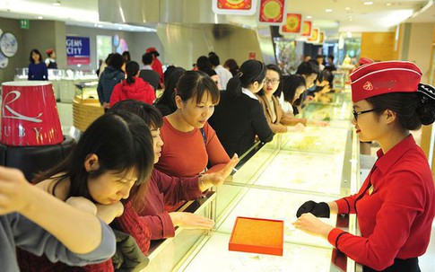 Ngày Vía Thần Tài có phải chỉ người kinh doanh mới được mua vàng?