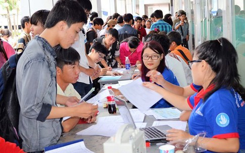 Biến động học phí đại học năm 2019