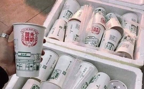 Sốt trà sữa nướng Trung Quốc: Hàng xách tay, 'đặt gạch' 2 ngày mới đến lượt
