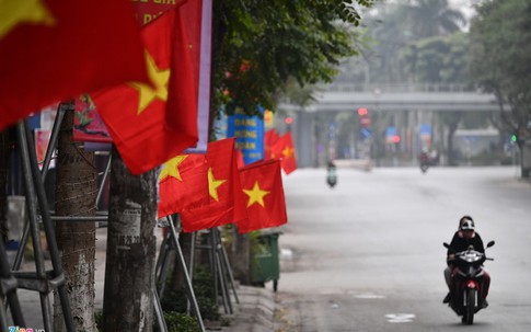 Cảnh vắng vẻ ở Hà Nội sáng mùng 1 Tết