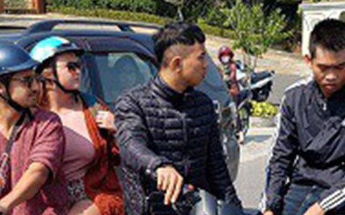 Hai thanh niên giật túi xách của du khách Anh ở Đà Lạt