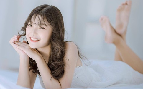 Á khôi 10X bị đồn 'cặp với đại gia' vì giỏi kiếm tiền từ năm cấp 3