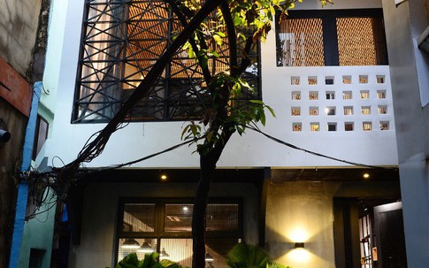 Ngôi nhà 50m² trong hẻm nhỏ chỉ nhìn đã thấy an yên ở quận 1, Sài Gòn