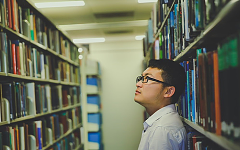 Vì sao nhiều người học giỏi không trụ lại được ở trường Mỹ?