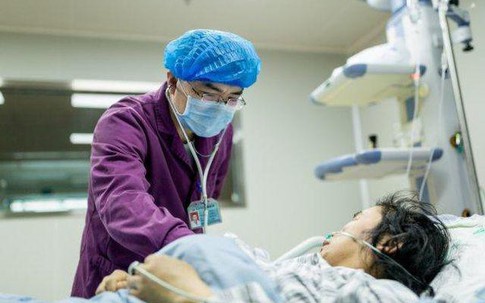 Người phụ nữ suýt mất mạng vì hành động dại dột sau khi ép nước trái cây tươi