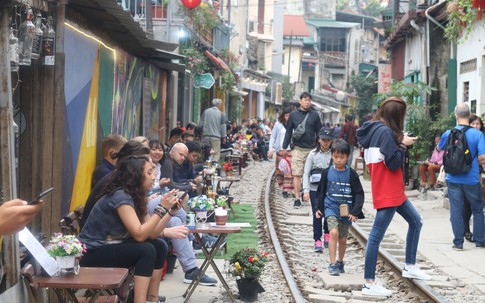 Rùng mình với nơi uống trà, cà phê “chỉ có ở Việt Nam”
