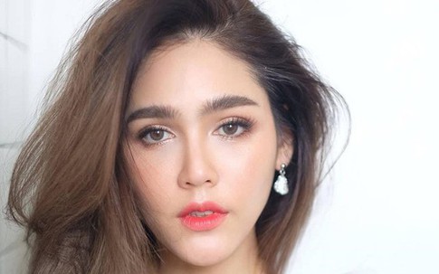 'Nữ hoàng gợi cảm' Thái Lan trẻ đẹp như thiếu nữ đôi mươi ở tuổi U40