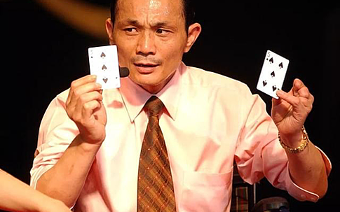 Ông 'vua cờ bạc' thất thế tiết lộ bẫy ngầm của sòng bài
