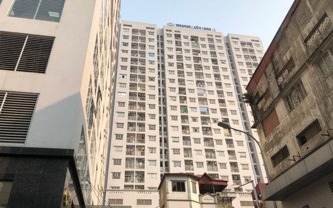 Xót thương bé trai 4 tuổi nguy kịch vì rơi từ tầng 11 chung cư ở Hà Nội