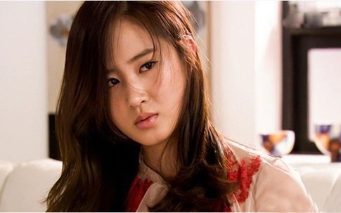 Không cần ghen tuông ầm ĩ, vợ mới đưa ra một tờ giấy mà 'tiểu tam' đã lí nhí xin rút