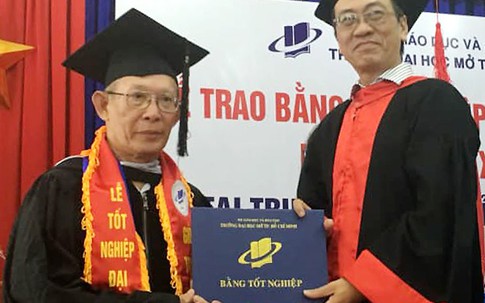 Cụ ông 70 tuổi ở Khánh Hòa tốt nghiệp kỹ sư loại giỏi
