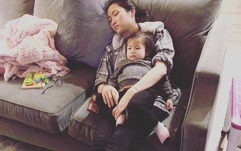 Nhìn bức ảnh này, cư dân mạng không khỏi xót xa cuộc sống làm vợ người nổi tiếng của bà xã 9x Lam Trường