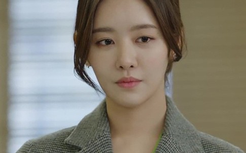 Mẹ chồng tương lai bóng gió “cháu lấy được con bác là số hưởng”, cô gái đáp một câu khiến bà phải cười trừ chữa ngượng