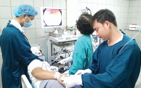 Tâm sự "giận mà thương" của bác sĩ trẻ trực ngày lễ 30/4 - 1/5