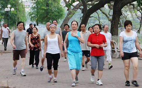 Đi bộ rất tốt, nhưng đi thế nào cho đúng, ai cần đặc biệt lưu ý?