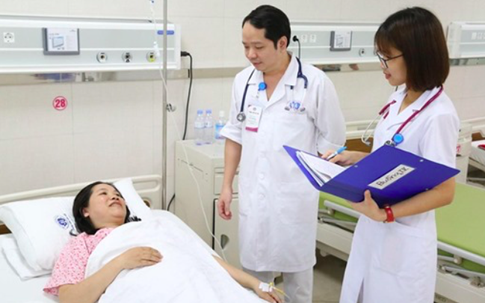 Kỳ diệu tiếng khóc chào đời của con cứu mẹ thoát chết vì ngừng thở lúc chuyển dạ