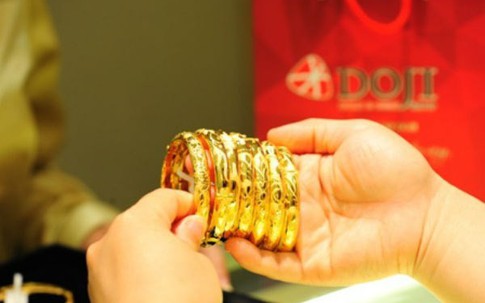 Giá vàng hôm nay 12/5: Tiếp đà đi lên mạnh mẽ