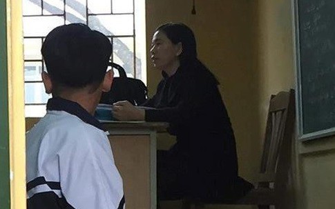 Phạt học sinh quỳ trước lớp là hành vi lạm quyền
