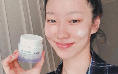 Càng lớn tuổi, quy trình skincare của bạn cần phải thay đổi những điều sau thì mới mong được "trẻ mãi không già"