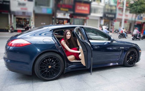 Hoa hậu Mai Phương Thúy lên tiếng khi "bị cho là" giàu có ở tuổi 30