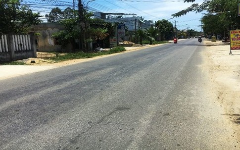 Truy tìm ô tô tông hai mẹ con tử vong rồi bỏ chạy