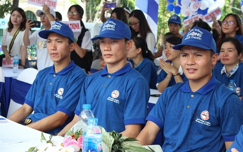 Quang Hải khiến fan đứng ngồi không yên khi làm đại sứ phòng chống tác hại thuốc lá