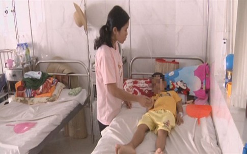 Phẫu thuật chuyển giới từ bé trai thành bé gái ở Đắk Lắk: Những đứa trẻ bị 'giời hành' vì lạ thường 'chỗ ấy'