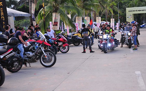 Hàng nghìn biker tụ họp về đảo Tuần Châu tham dự Đại hội mô tô Việt Nam 2019