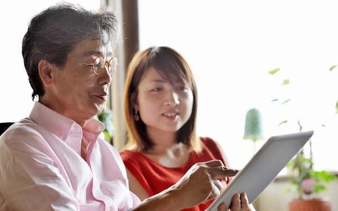 Khốn khổ vì bố đi ở rể tuổi 70, "mẹ kế" chỉ hơn con riêng 1 tuổi