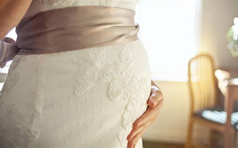 Sinh con được 1 tháng, tôi đã bị đuổi khỏi nhà, 4 năm sau chồng run rẩy trước cửa xin gặp con vì lý do khó tưởng tượng