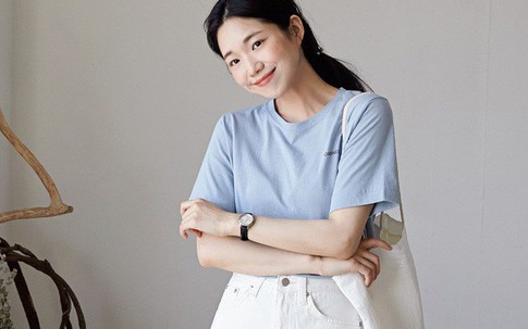 2 kiểu áo phông đơn giản, mặc lên dễ đẹp để các nàng luôn trẻ trung trong mắt đồng nghiệp