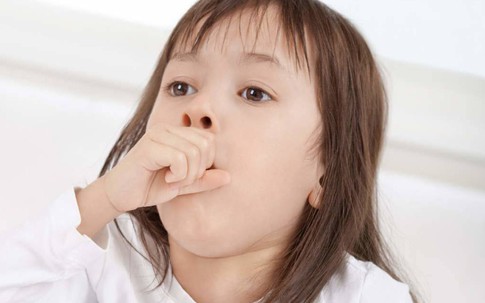 Bé hay ốm vặt, viêm mũi họng có dùng Siro Heviho được hay không?