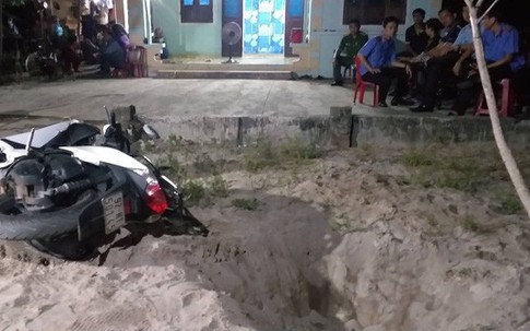 Truy sát 3 cha con vì chuồng heo thối: Bắt thêm đối tượng 17 tuổi