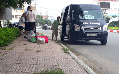Xe khách bỏ bến, “đại náo” khu công nghiệp (3):  Từ “bến cóc” đến trụ sở  Phòng CSGT tỉnh Vĩnh Phúc… gần quá!